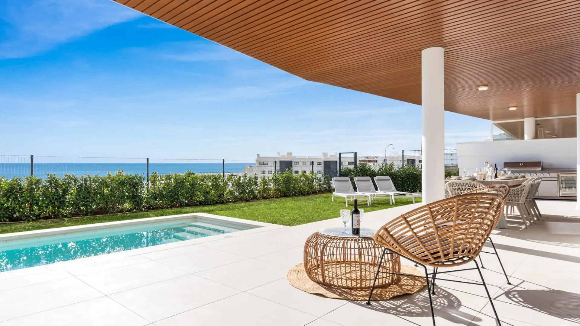 Vivi Homes - Sixsenses Pool, Golf, Patio & Sea View Fuengirola Apartment